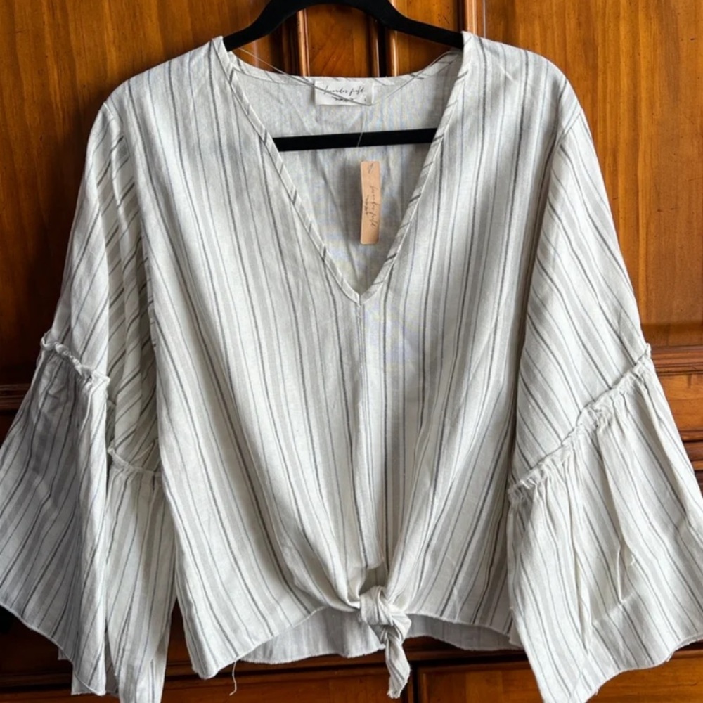 Stylish Lavender Field tie waist bell sleeve Shirt Junior’s Large